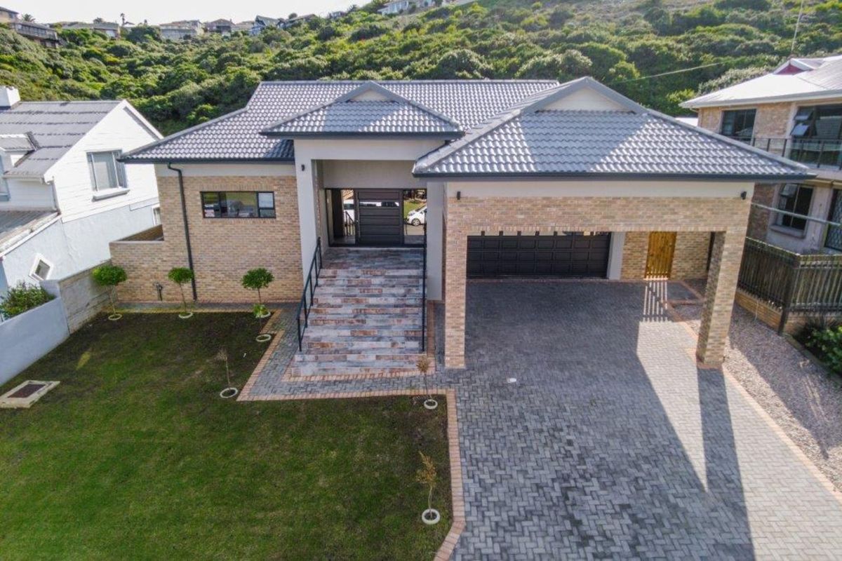 House For Sale in Dana Bay - Photo 2