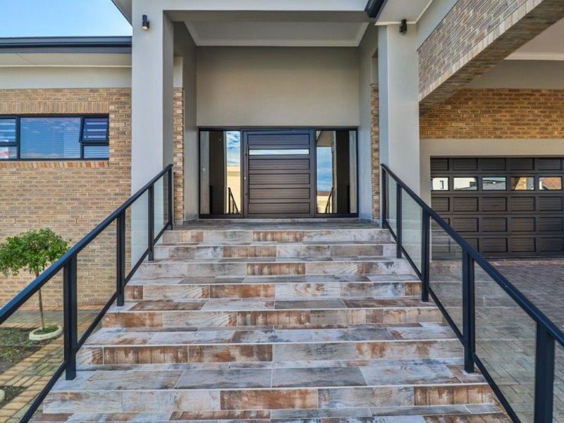 House For Sale in Dana Bay - Photo 5