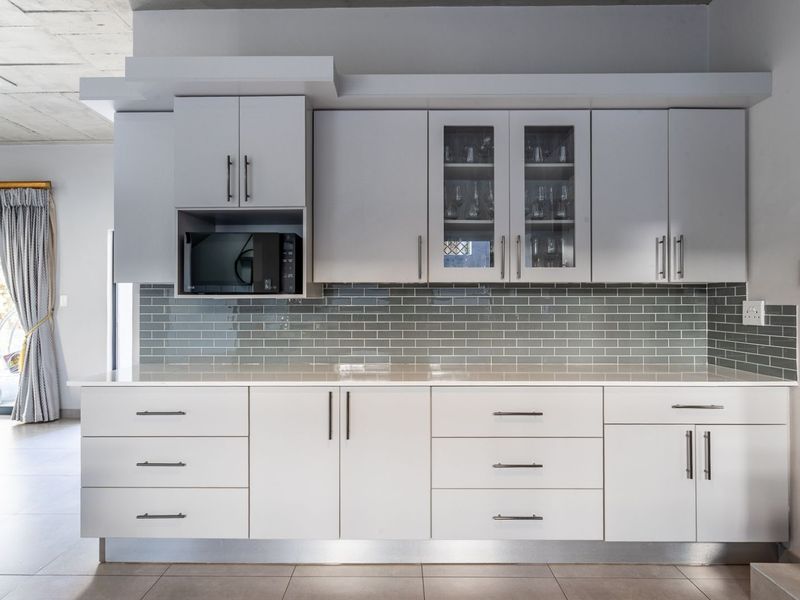 House For Sale in Olympus AH - Photo 5