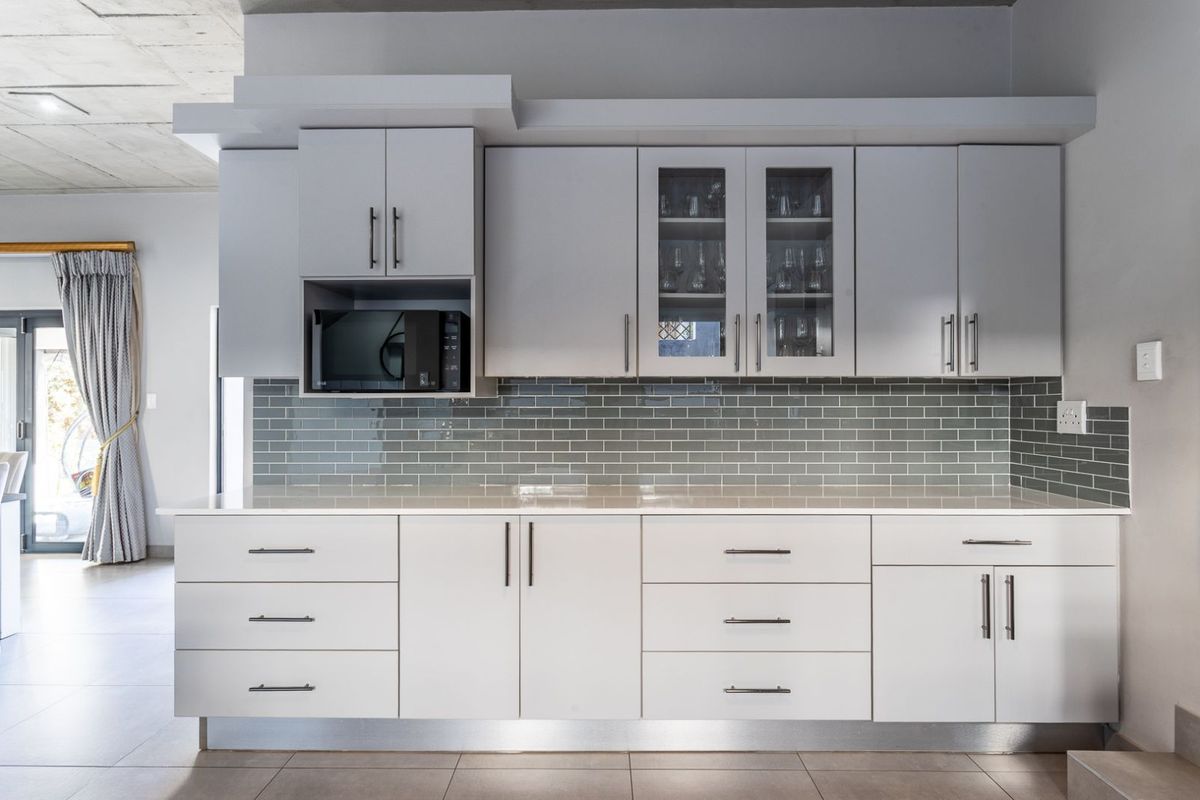 House For Sale in Olympus AH - Photo 5