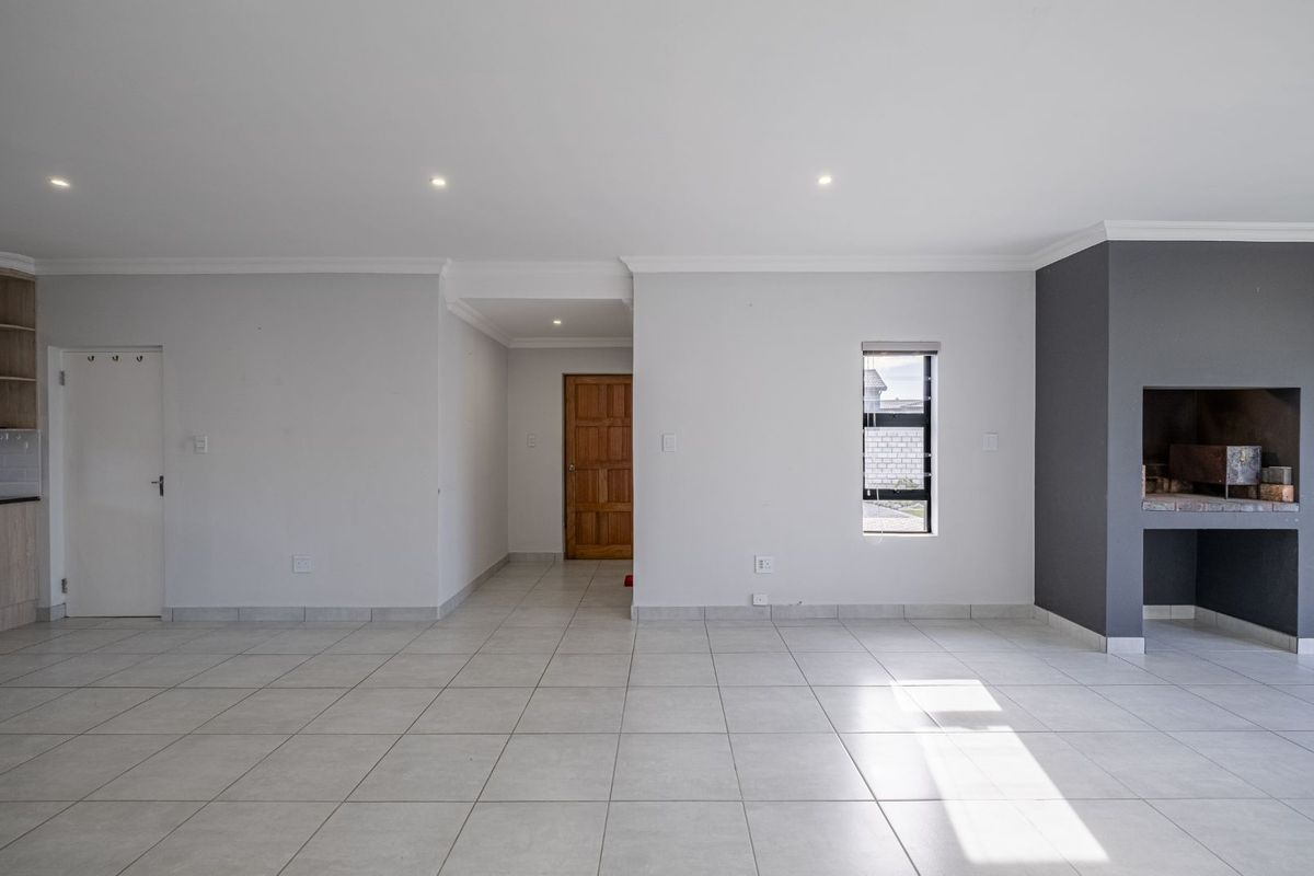 House For Sale in Fountains Estate - Photo 5