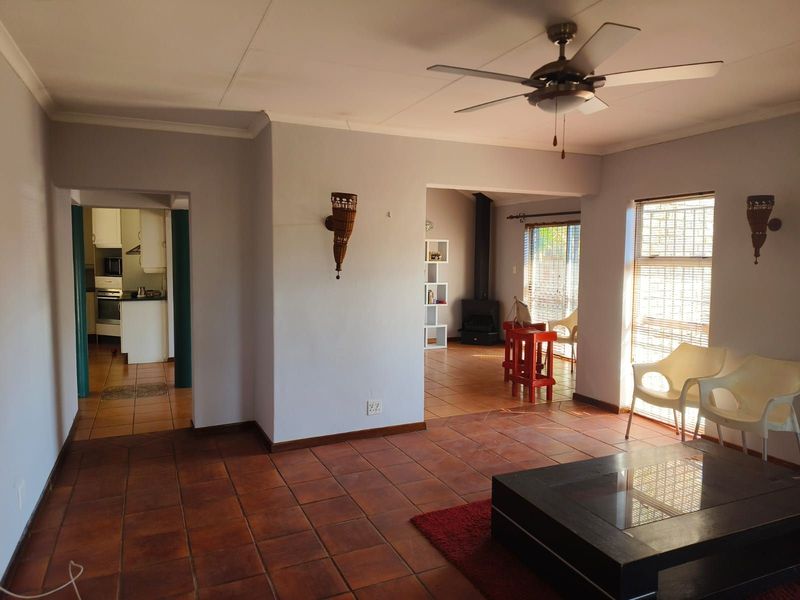 Townhouse For Sale in Doornpoort - Photo 7