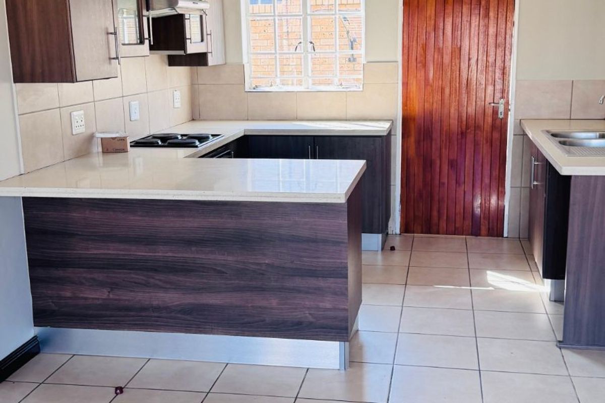 House For Sale in Tasbet Park - Photo 2