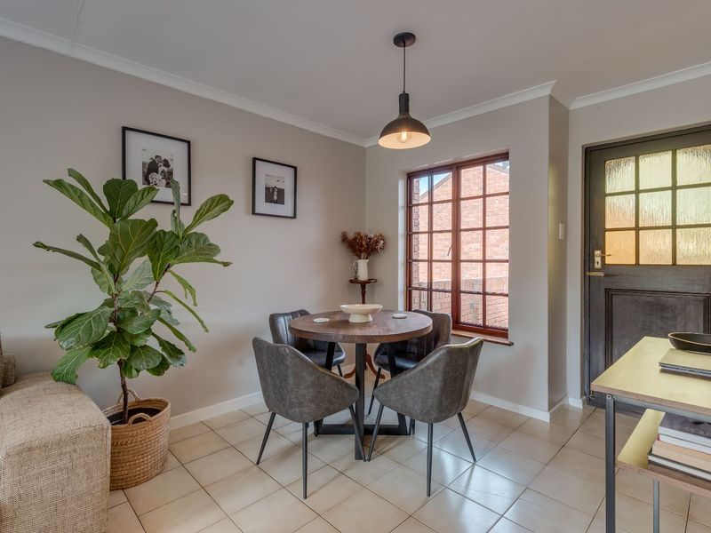 Townhouse For Sale in Lovemore Park - Photo 2