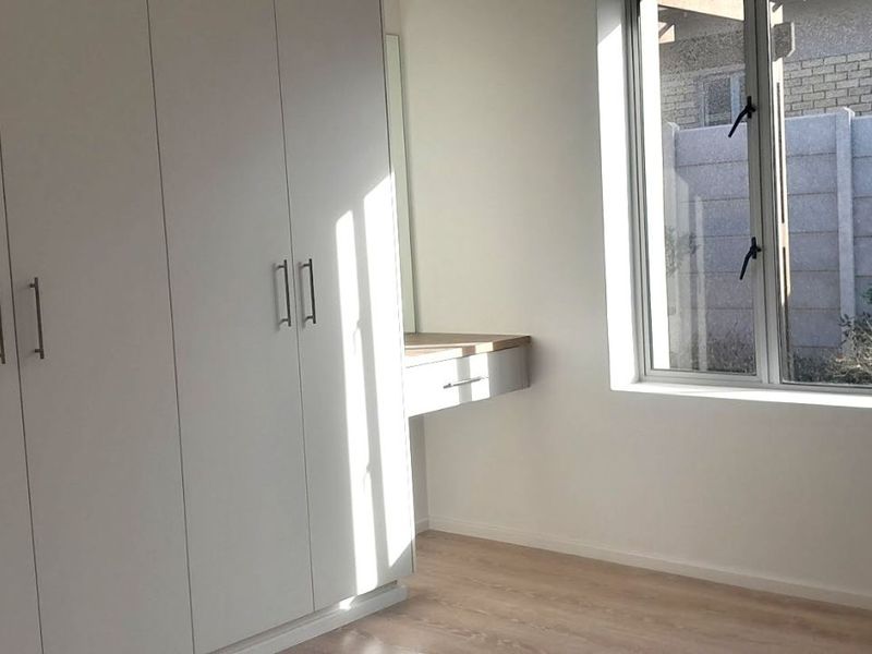 Townhouse For Sale in Hansmoeskraal AH - Photo 6