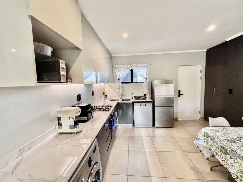 Apartment For Sale in Nieuw Muckleneuk - Photo 2