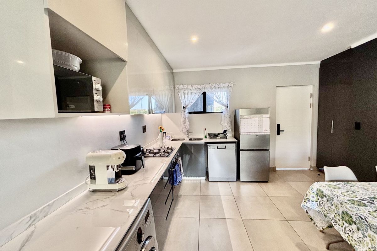 Apartment For Sale in Nieuw Muckleneuk - Photo 2