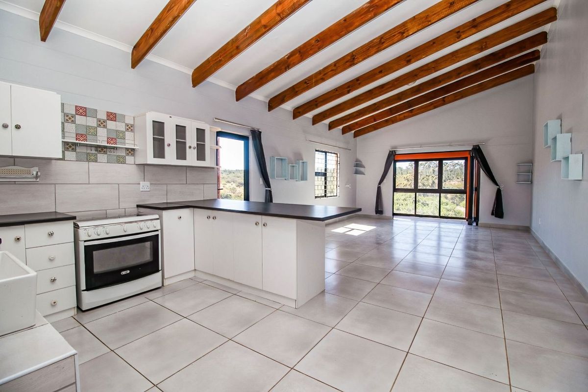 House For Sale in Albertinia Central - Photo 3