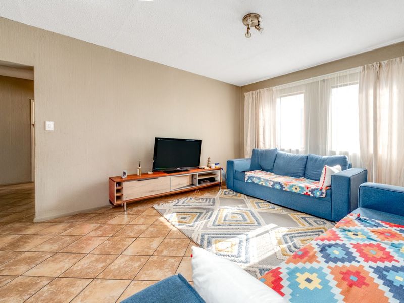 Apartment For Sale in Weltevreden Park - Photo 8