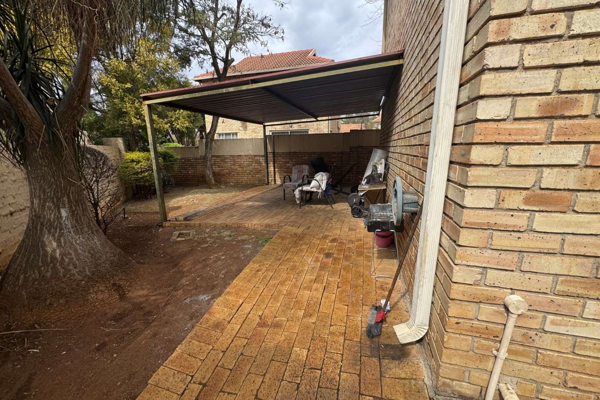 Townhouse For Sale in Heuwelsig Estate - Photo 5