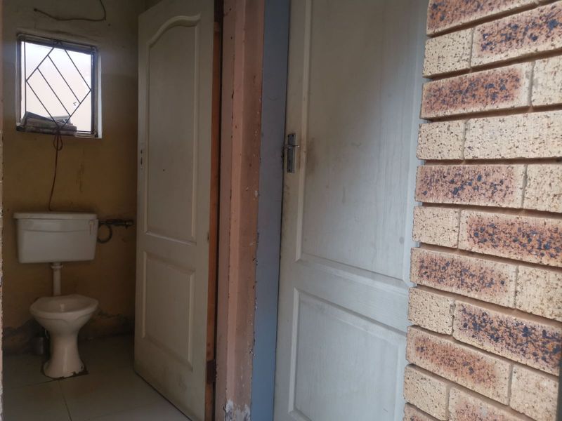 House For Sale in Soshanguve Ext - Photo 7