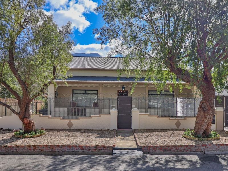 House For Sale in Villiersdorp Central - Photo 2