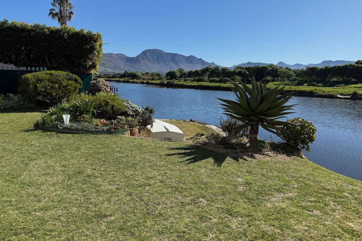 House For Sale in Marina Da Gama - Photo 3