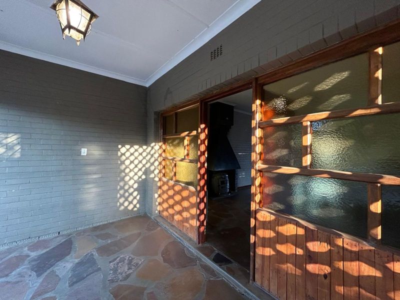 House For Sale in Barkly West Central - Photo 5