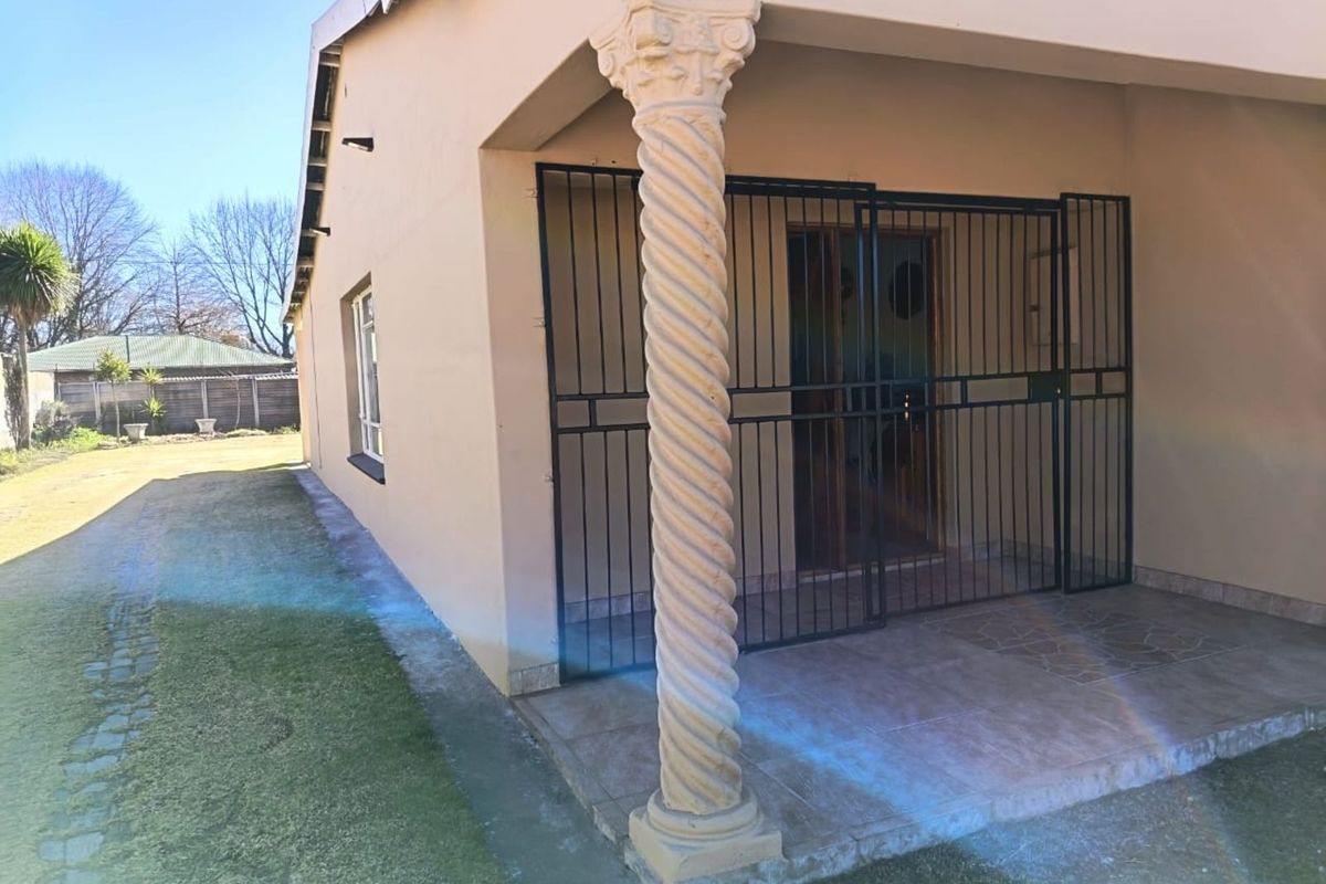 House For Sale in Ermelo Central - Photo 3