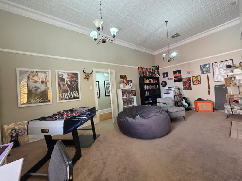 House For Sale in Belgravia - Photo 10