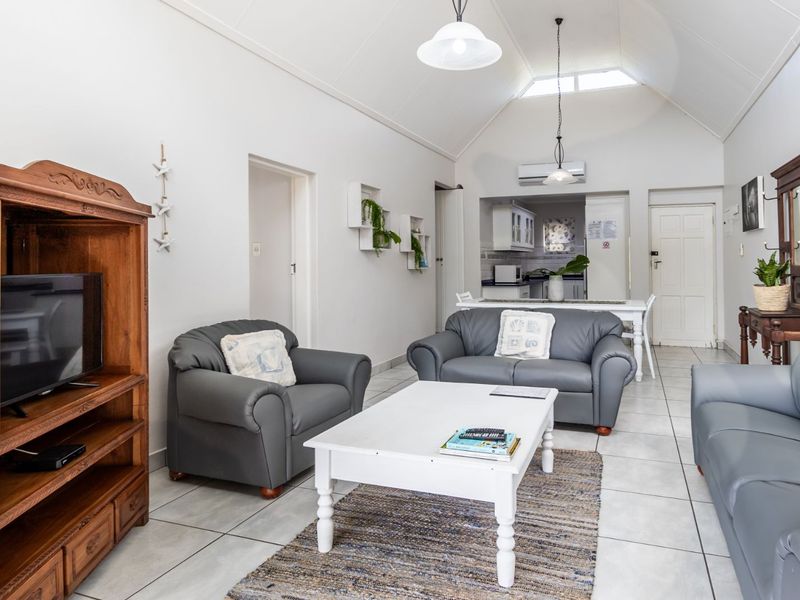 Apartment For Sale in St Lucia Central - Photo 4