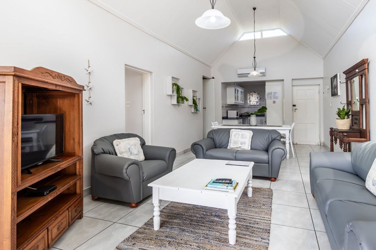 Apartment For Sale in St Lucia Central - Photo 4