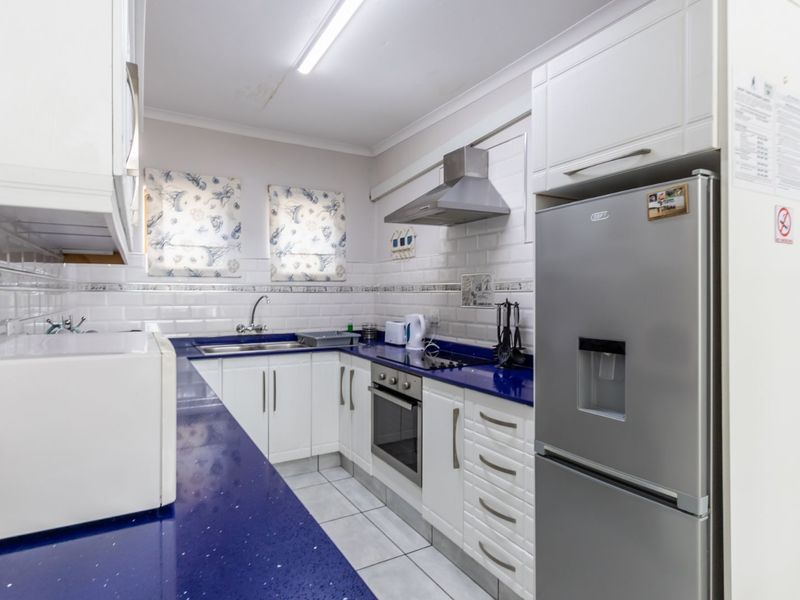 Apartment For Sale in St Lucia Central - Photo 2