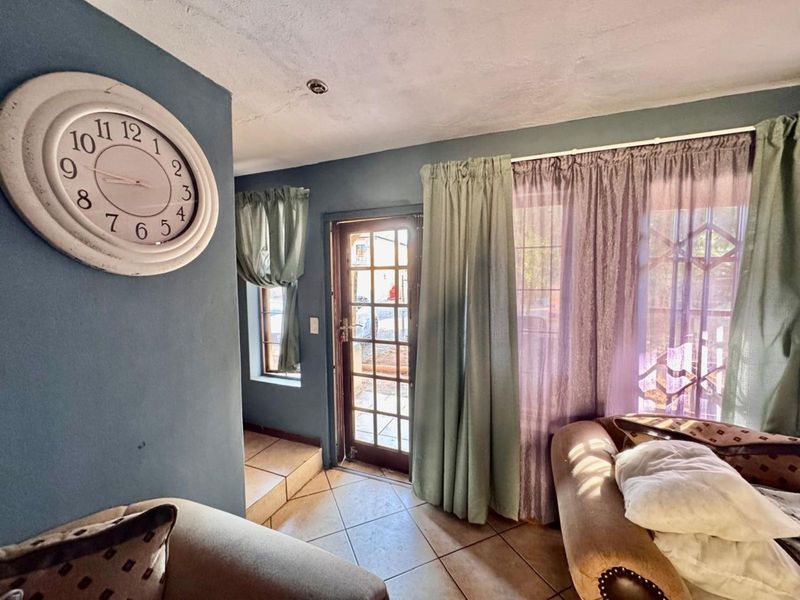 Townhouse For Sale in Burgersfort Central - Photo 5