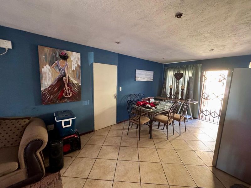 Townhouse For Sale in Burgersfort Central - Photo 3