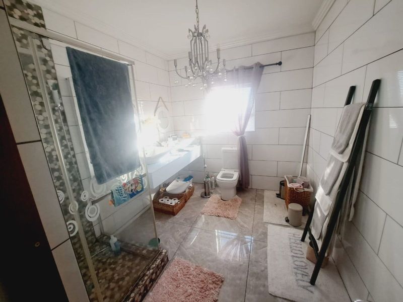 House For Sale in Eersterust - Photo 8