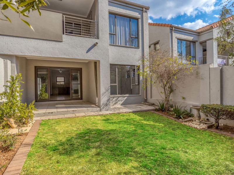 Apartment For Sale in Bryanston - Photo 4