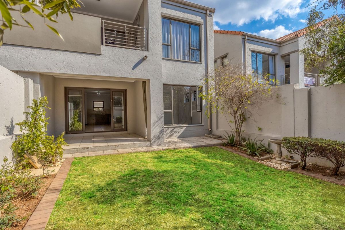 Apartment For Sale in Bryanston - Photo 4
