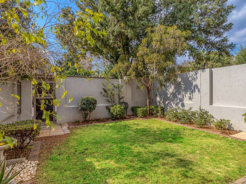 Apartment For Sale in Bryanston - Photo 5