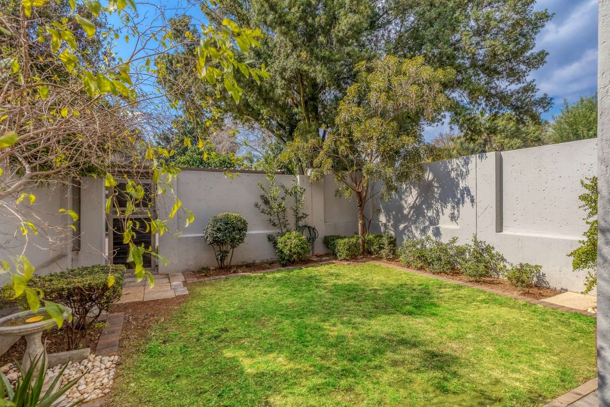 Apartment For Sale in Bryanston - Photo 5