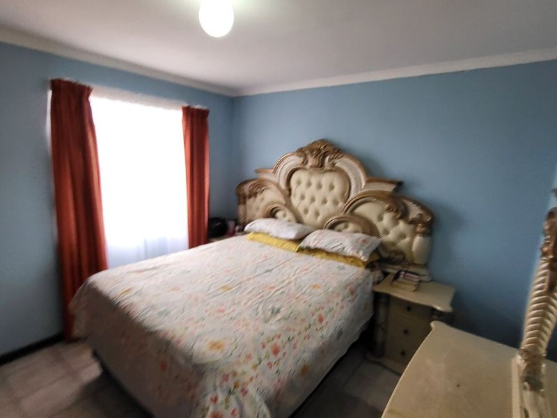 House For Sale in Roodepan - Photo 5