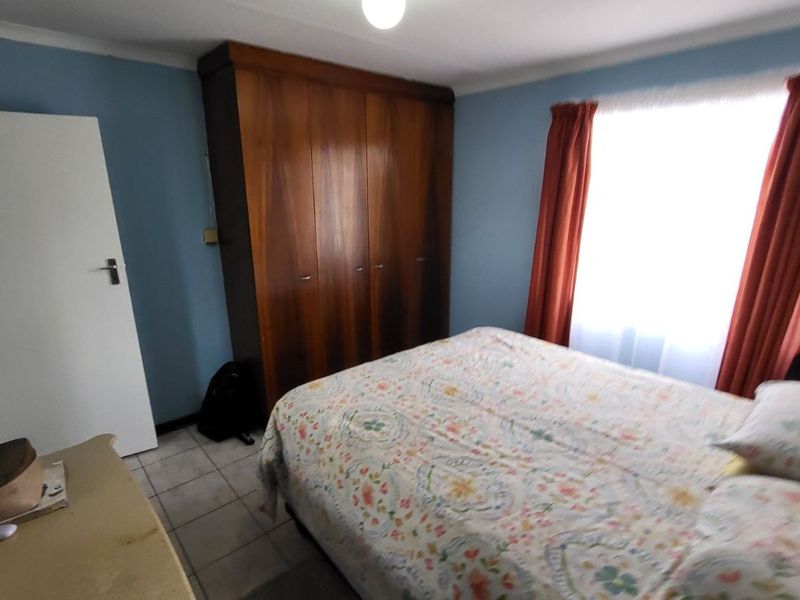 House For Sale in Roodepan - Photo 6