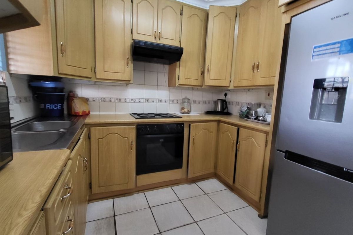 House For Sale in Roodepan - Photo 3