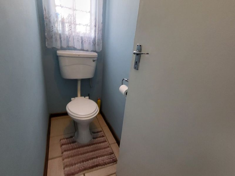 House For Sale in Roodepan - Photo 10