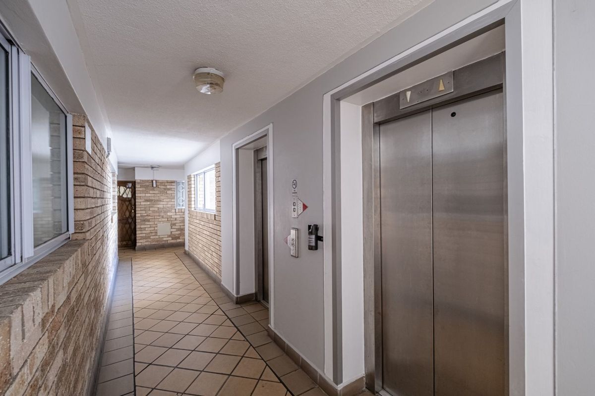 Apartment For Sale in Humewood - Photo 3