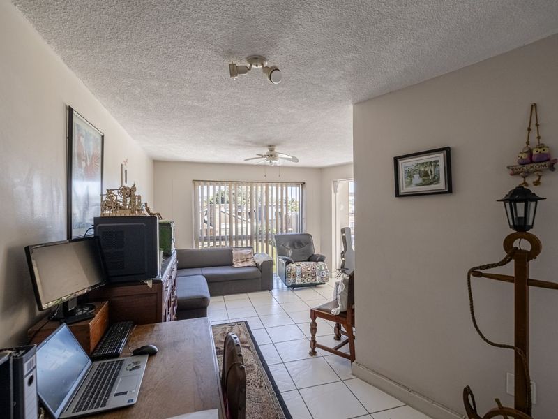 Apartment For Sale in Humewood - Photo 6