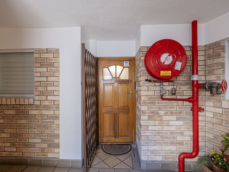 Apartment For Sale in Humewood - Photo 4