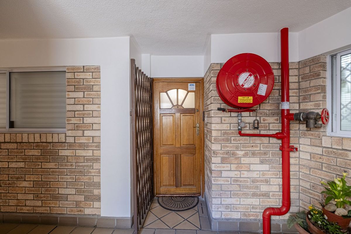 Apartment For Sale in Humewood - Photo 4