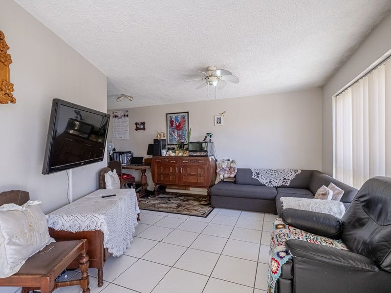 Apartment For Sale in Humewood - Photo 9