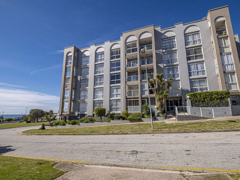 Apartment For Sale in Humewood - Photo 2