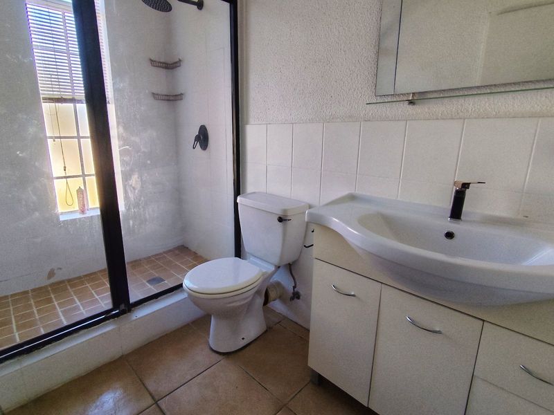 Apartment For Sale in Laser Park - Photo 8