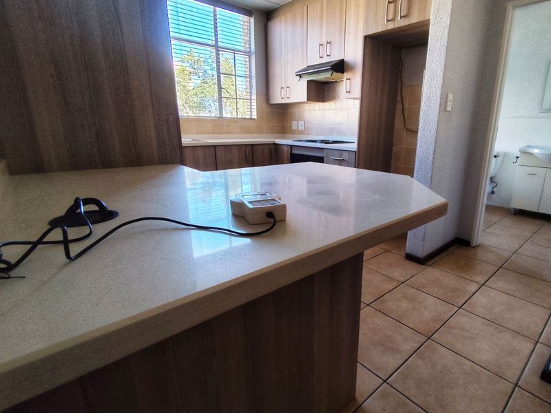 Apartment For Sale in Laser Park - Photo 4