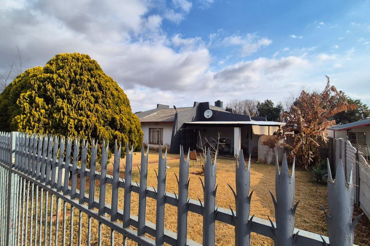 House For Sale in Lydenburg Central - Photo 4