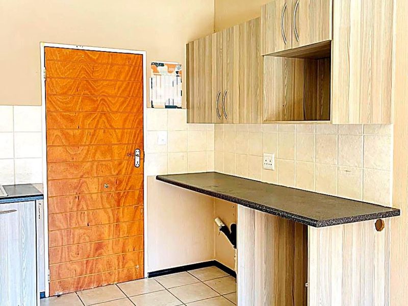 Apartment For Sale in Randpark Ridge - Photo 3