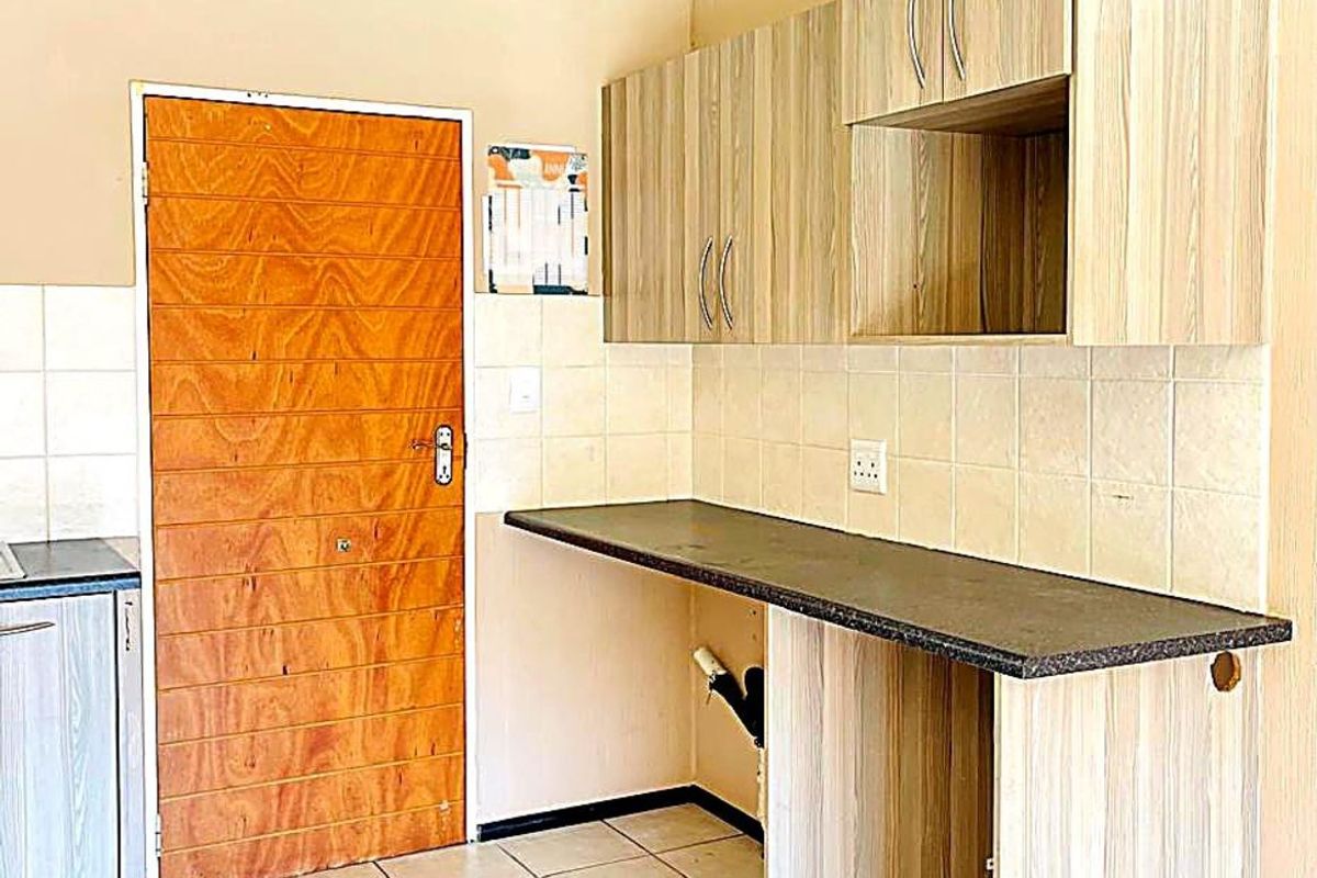 Apartment For Sale in Randpark Ridge - Photo 3