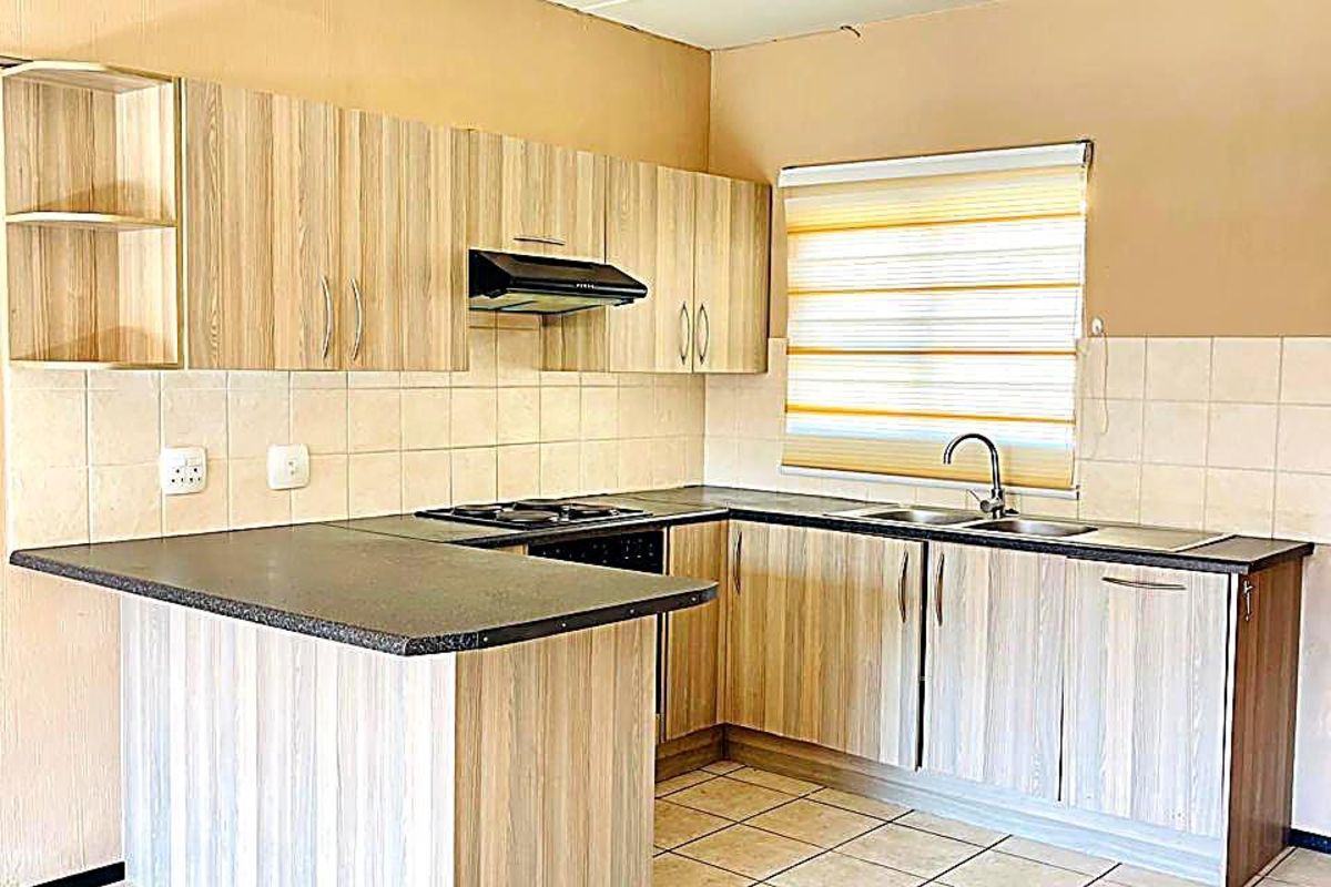 Apartment For Sale in Randpark Ridge - Photo 2