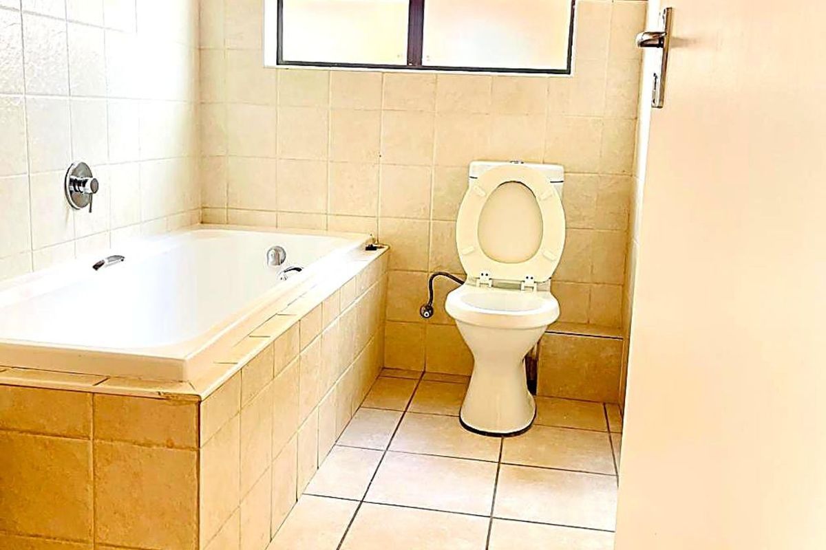 Apartment For Sale in Randpark Ridge - Photo 5