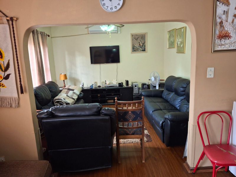 House For Sale in Pretoria North - Photo 2