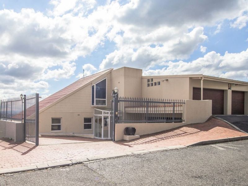 House For Sale in Mountainside - Photo 2