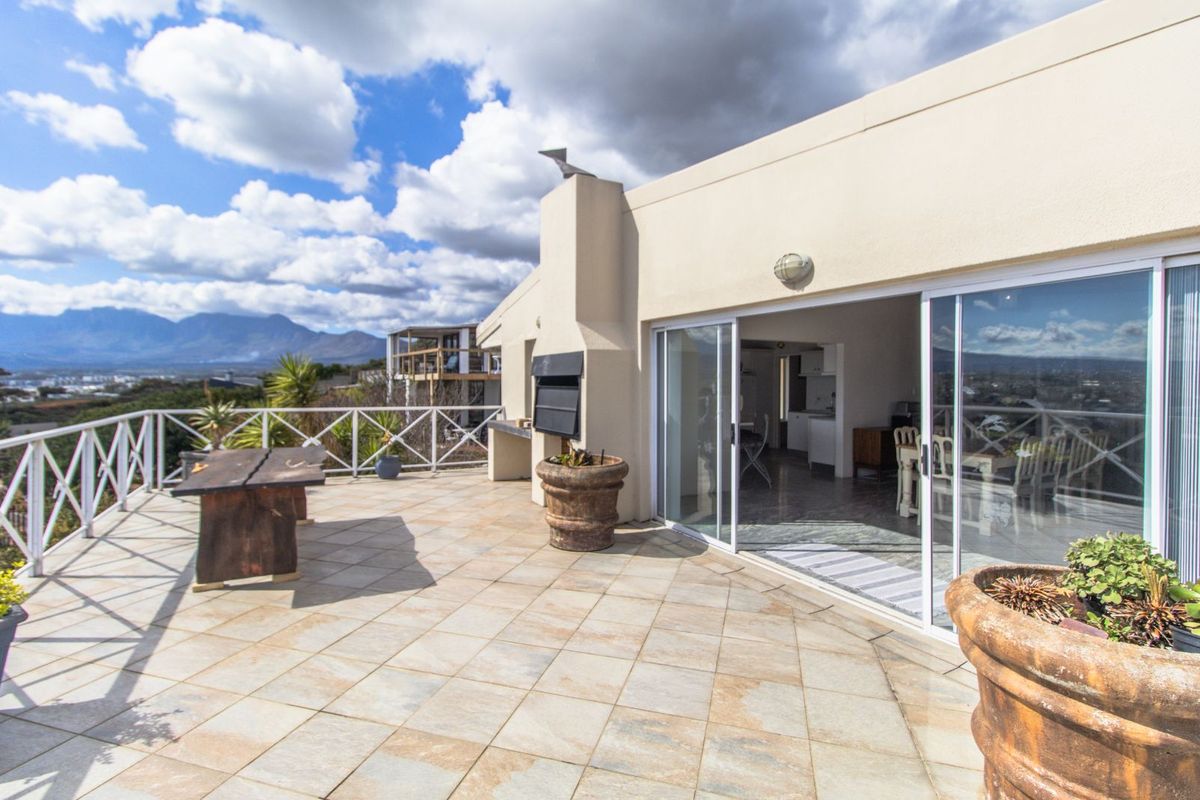 House For Sale in Mountainside - Photo 4